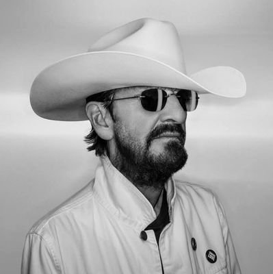 starr61587's profile picture. 