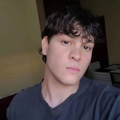 eleeolucas's profile picture. try it, bite it, lick it, spit it