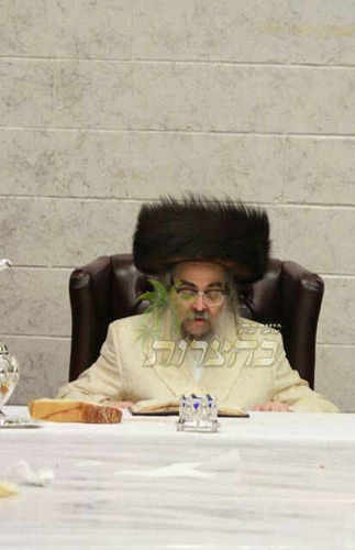 Official Twitter group from Satmar in Antwerpen