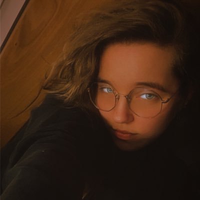 yuugerii's profile picture. Écrivaine📖, dessinatrice✍️ - photographe 📸 -Nageuse 🦈 - Science Biomédicale 🔬 - Le monde est encore à découvrir 🗺️📍⛵️