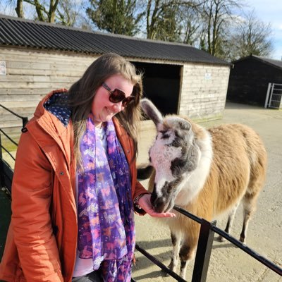 SassySuzieAmber's profile picture. The Llama Crazy Lady 🦙❤️. RMN 👩‍⚕️Sheffield Steelers 🧡🏒Grand slam winners 23/24🏆Huge FRIENDS fan! 80’s girl at heart 🎶RIP My Love and my Nan😔💔