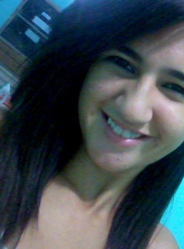 Acredite: Seu sorriso é um veneno para aquele que quer te derrubar.