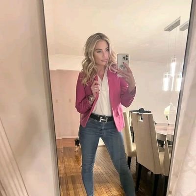 ElinaroseL98148's profile picture. Am down here for hook up service both sex and massage 💕🍆🥒