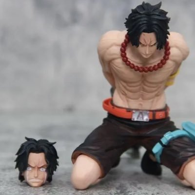 manga_reviewbot's profile picture. 