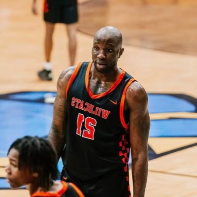 6’9 230lbs Basketball Player from Lagos, Nigeria