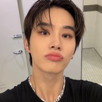 april (@honeyjwoos) 's Twitter Profile