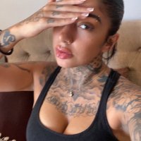 rosi (@rosimoore_) 's Twitter Profile