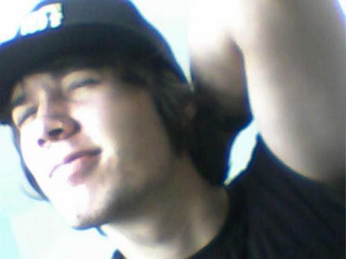 Antigo vocalista da @Signiaoficial,
estou de volta!