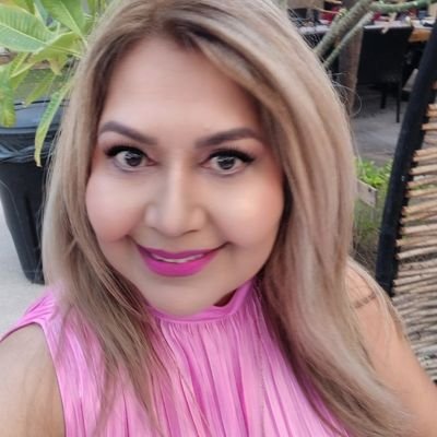 Teresit90124918's profile picture. 