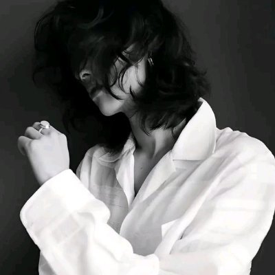 God and Personification of Sleep. Twin of Thanatos. Son of Nyx #GreekMythRP 21+ #AnubxxsRP NSFW Acct - @DreamofHypnos