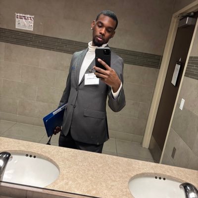 lildenz_ii's profile picture. 6:11💚🕊. Civil Engineering Major 1911♦️