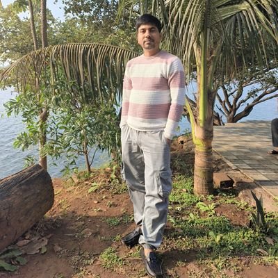 Pushkarom17's profile picture. 