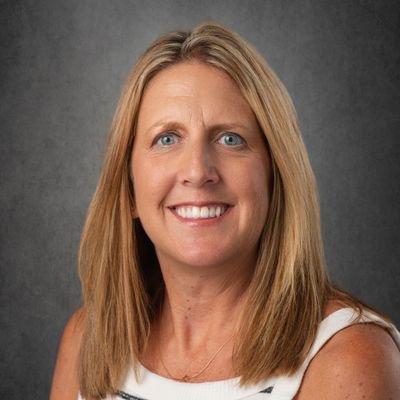 efrerichs's profile picture. Wife, Mother, Marathoner, teacher, learner, coach, reader, love the Nebraska Cornhuskers, cancer slayer!!!