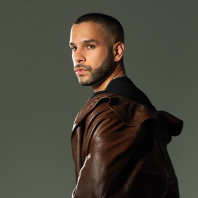 carloszaur's profile picture. wan·der·ing