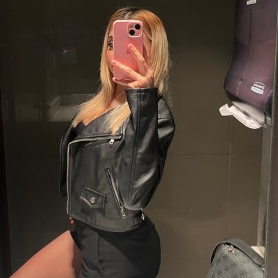 salaz717i's profile picture. 