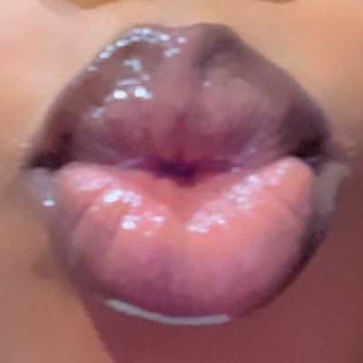 mojbby's profile picture. Let all that you do be done in love. ❤️