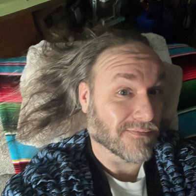Keeping up with cats. I’m a middle aged gay:) Located in Edmonton 🇨🇦