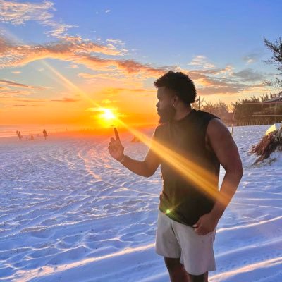 Fazei me forte de corpo e alma 👊🏿 27 anos / 10 anos sendo Barbeiro Profissional