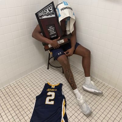 TaeshaudJ's profile picture. college hooper🥷🏾 #RIPGRANDPA🖤