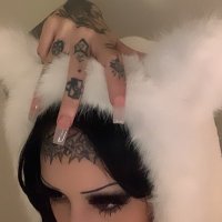 riss (@hellokittyskin) 's Twitter Profile