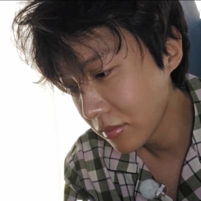 hoba_sunshinee's profile picture. me gustan los tannies, leer aus y los patacones con queso