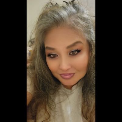 rose_cent74388's profile picture. Respect all, fear none!