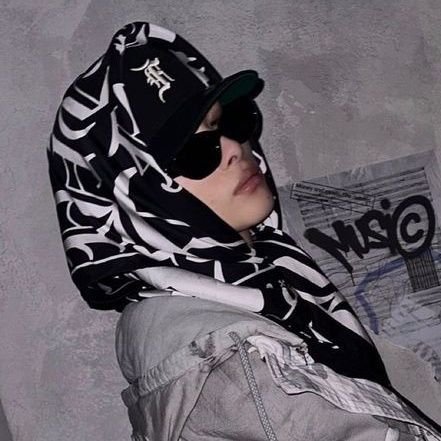 rikigirlsluv's profile picture. 