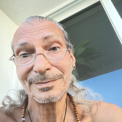 BorisBoris27512's profile picture. 