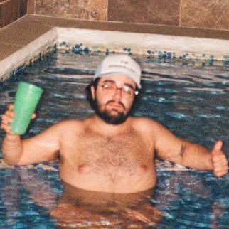 otro idiota que se cree cagado Chef/bajista culero/minecraft god/manager/meme master Penetatario He/she/Wey