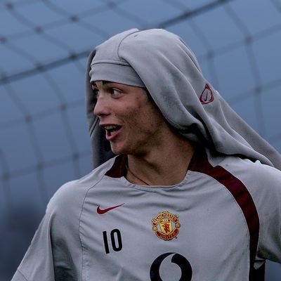 I'm tired guys I'm sorry
if for some reason you can't dm me here then my insta username is cheesewithfleas
#HejaBVB #GloryGloryManUnited