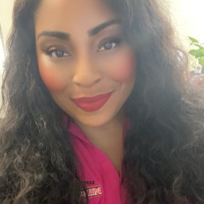 Christian, Jamaican American , New York native |🇯🇲 +🇺🇸+🗽+👑|. Follow me on Threads 🧵 @therealbluesteele. Bye X Corp✌🏾😚. FL Gator 🐊 #AllIDoIsWin