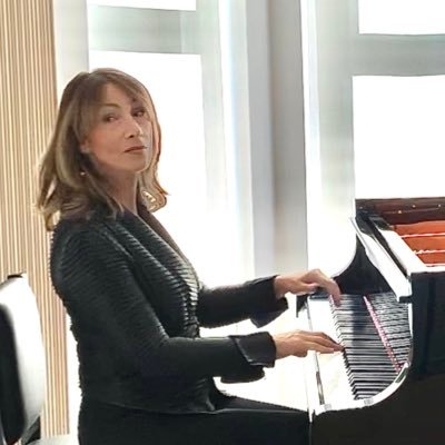 Pianist, Bach transcriptions. New release: 💿ABSOLUTE💿 or #BachLuteSuites4Piano 🎶🎹 #BachOpus1 … #BachCelloSuites4Piano #BrandenburgDuets