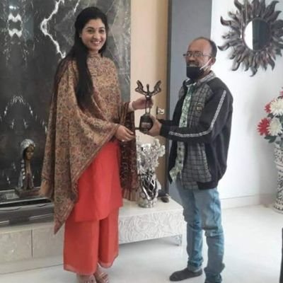 ArtWood79883's profile picture. सबसे बड़ी गुंडा मेरे क्षेत्र की पुलिस है