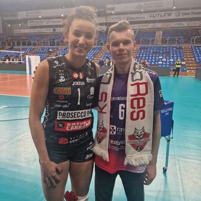 Bartek_m2003's profile picture. 03 🎂
Chmielnik/Rzeszów 🏙️
Pasjonat żużla i siatkówki 😎
