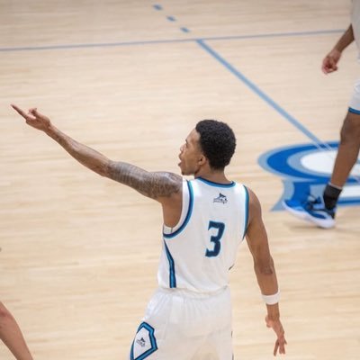 Omari_DeVeaux's profile picture. 🏀 ~ VWU ‘26- Home is where the ❤️ is