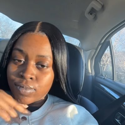 my old twitter got hacked 😩 @k_murdaaaaaa you can say whatever you want it ant making me no money ✌️🥵