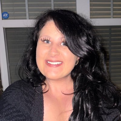 nat_drape's profile picture. We Do Hard Things 💚