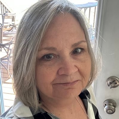 RN and Conservative patriot. MAGA/MAHA. 👮♂️Police mom- BACK THE BLUE!! ♥️🤍💙Trump supporter. DM’s are reserved for my friends only.