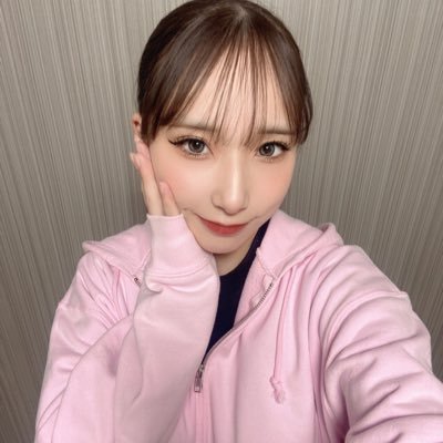 近畿大学前の麻雀RESORT(@majanRESORT )で働いてます🀄️姉妹店のノーレートフリー麻雀nachuriも近くにございます!麻雀勉強中なので色々教えてくださいっ😊✨