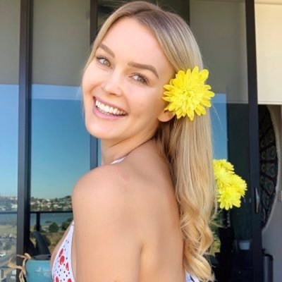 👙Certified troublemaker with big tits, a million-dollar smile, and a talent for toe-curling blowjobs. Naturally wild, always naked! 900+ videos on my OF feed⬇️