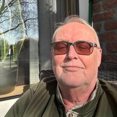 Snoepie61's profile picture. Positivo 👊 formule 1 ..fc utreg ❤️..en ook roda 💛🖤👊 X is soms ruk maar heb hier wel een paar leuke X-ers gevonden 🎉