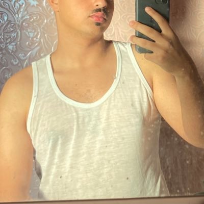 H_Aslan29's profile picture. وتحسب انك جرم صغير وانطوى فيك العالم 🔝 i am a topالاكبر