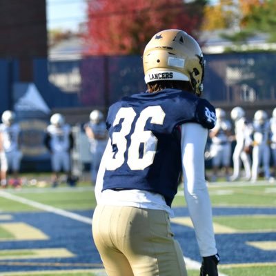 5’11 c/o 28 | RB | LB Malden Catholic |DarrenF2610@gmail.com | (857-763-7551) | https://t.co/YZdsc62VTB