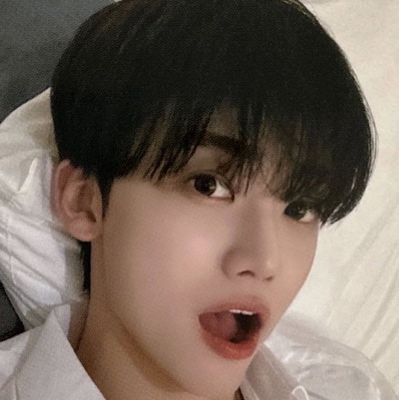 VeraSinaga91031's profile picture. 