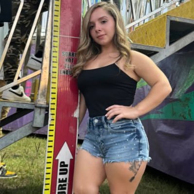 shytalaxxxxx's profile picture. MY Backup account, Model, 3’11 tall, patriot 🇺🇸