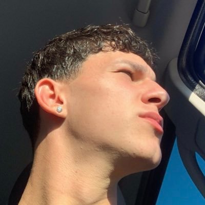 IvanAvalos40516's profile picture. 