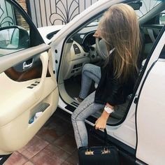 Agla7482801's profile picture. 