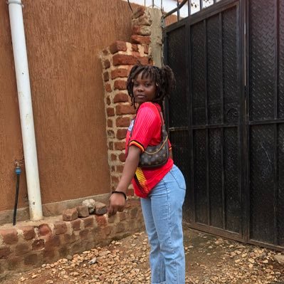 Hustler ,introvert ,arsenal fan ,September bae in Branding