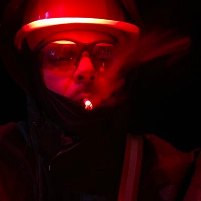 TLovesawit's profile picture. Tired of all the middling, roll the dice.