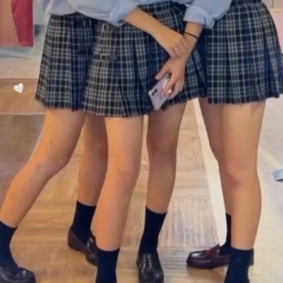 _em_69's profile picture. 